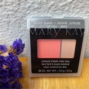 Mary Kay Mineral Cheek Color duo and Highlighter, Juicy Guava